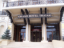  Polizu Manor House - Boutique Hotels, Distinctive Accommodations - Iasi, Romania
