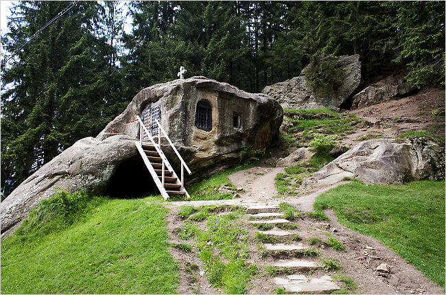 Daniil Sihastrul Cave  -
Bucovina, Northern Romania