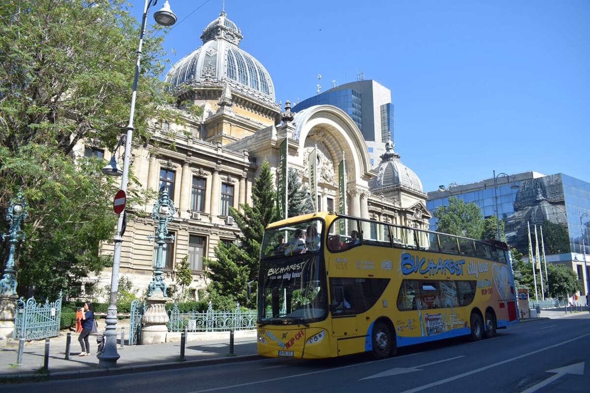 Bus à arrêts multiples de Bucarest