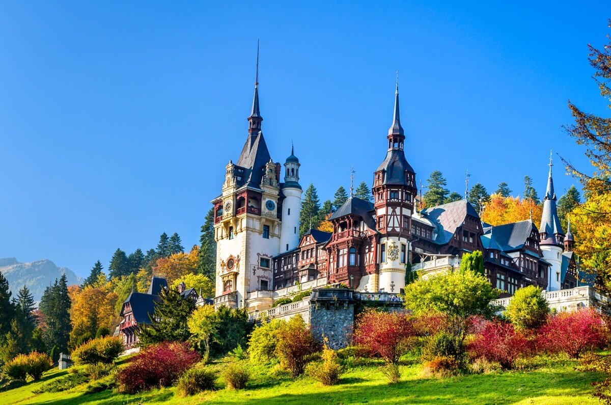 Kasteel Peles in Sinaia, vooraanzicht