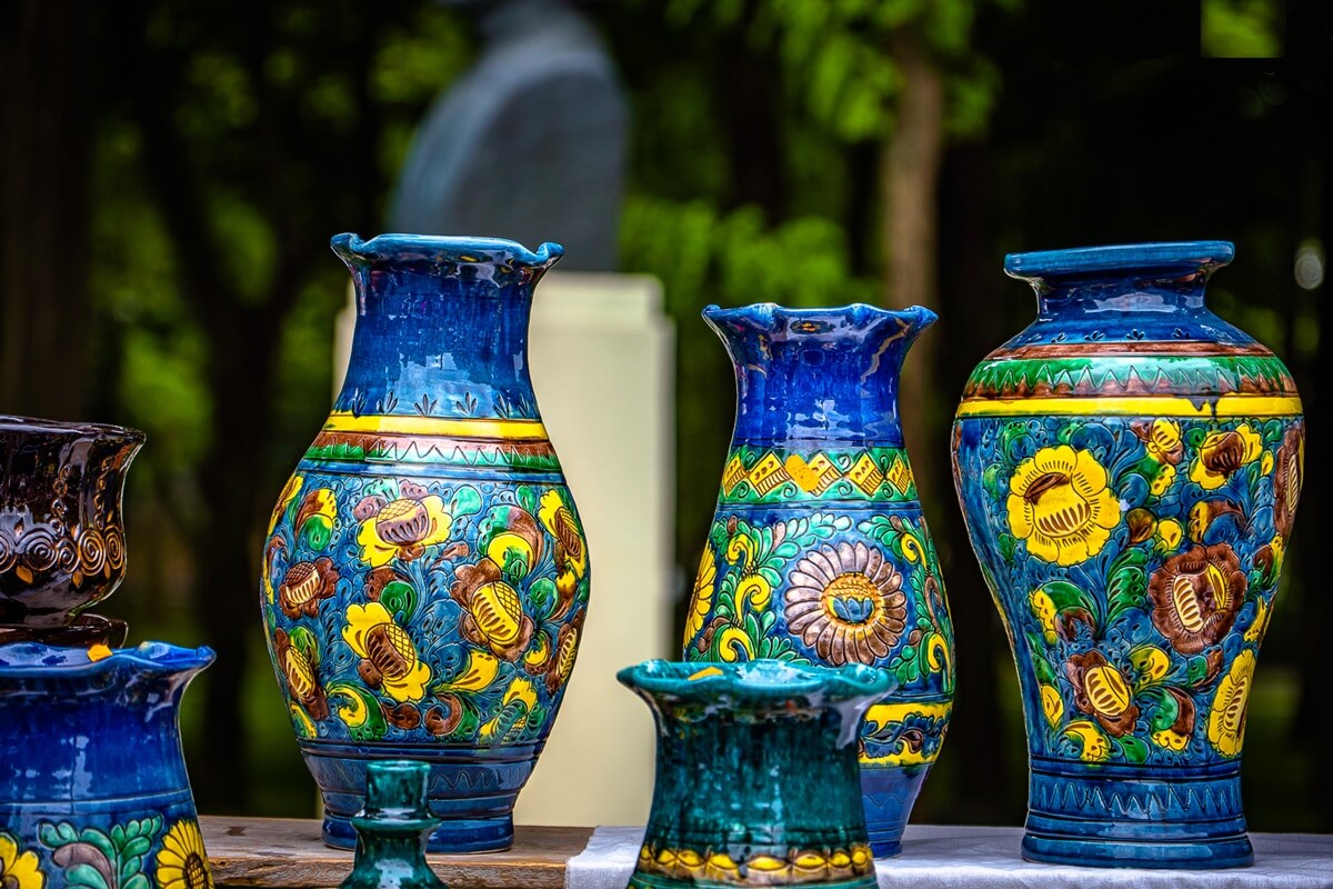 romania - artisanal -tery