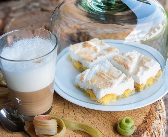 ट्रांसिल्वेनिया मिठाई rhubarb पाई