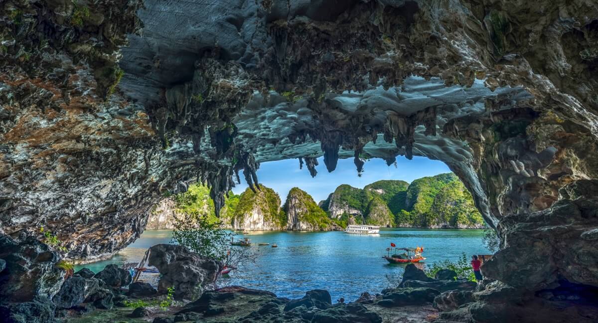 Vietnam-ha-long-bay-arcipelago
