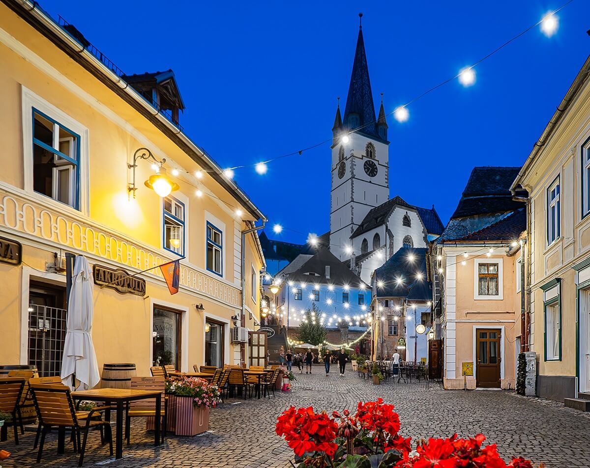 Il centro storico di Sibiu di notte